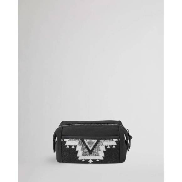 NEW PENDLETON women's rock point black travel pouch bag in black - Picture 1 of 3